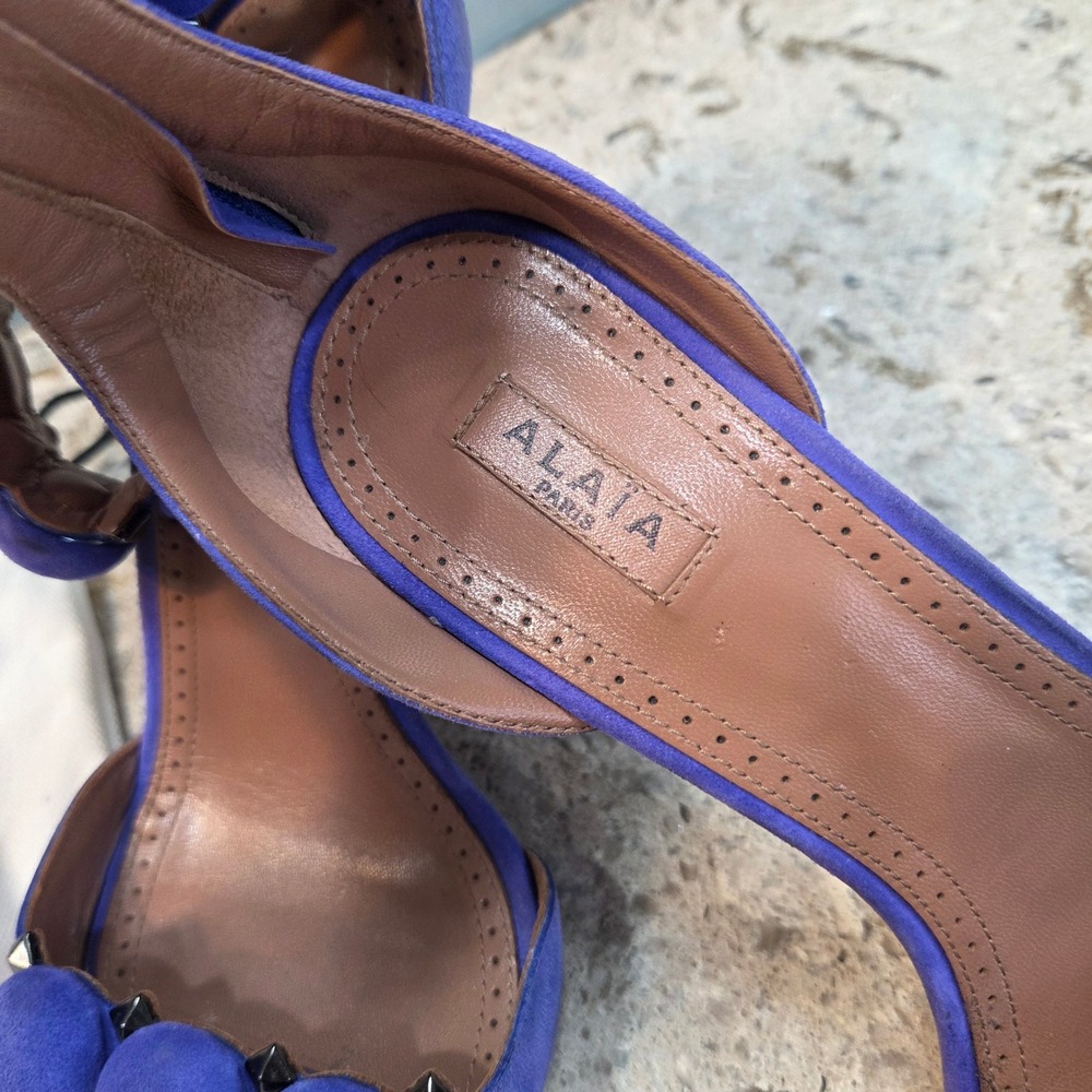 Alaia Bombe Purple Suede Studded Ankle Strap Sandals Heels 39.5 Made in Italy - Picture 3 of 16